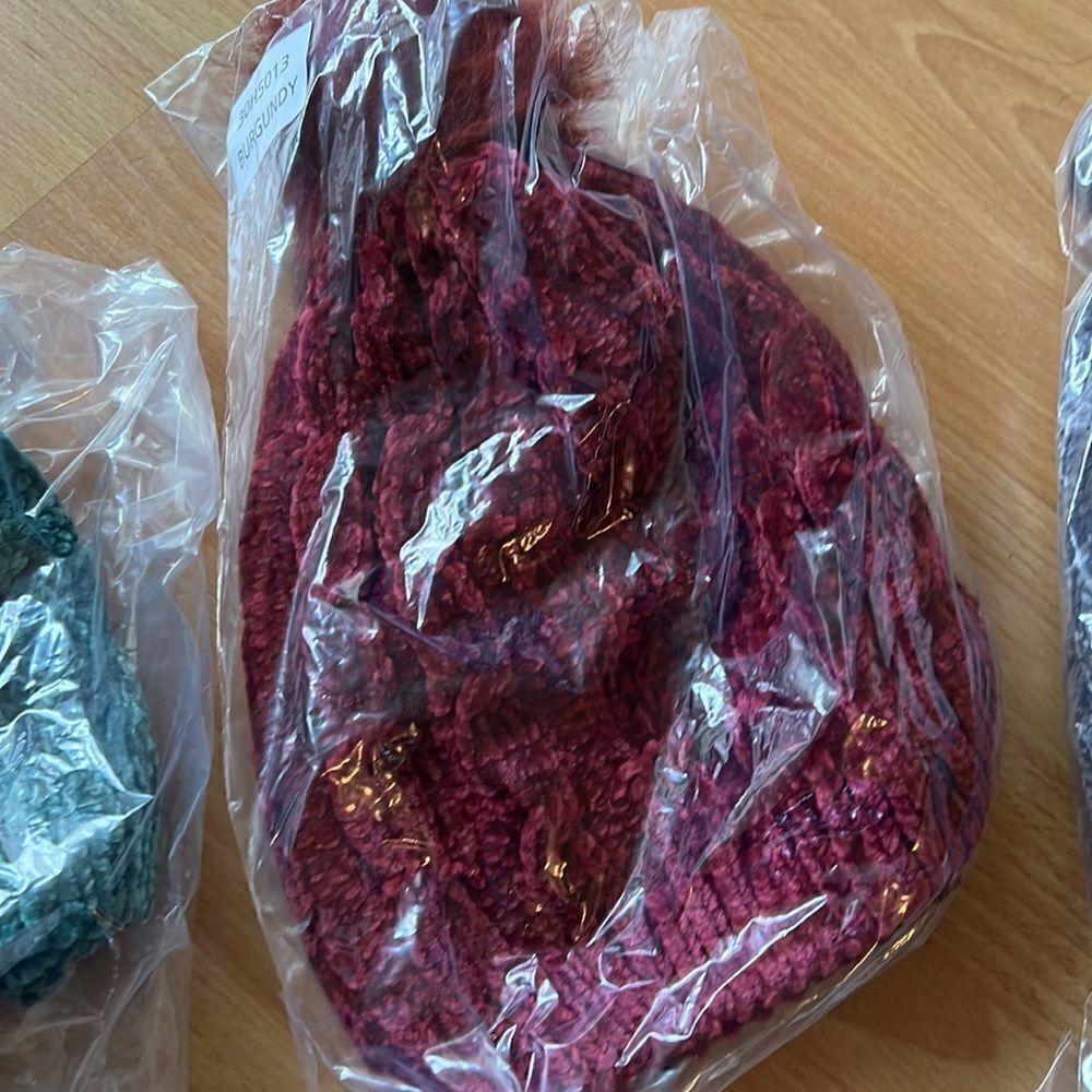 Chenille hats  - Picture 4 of 7